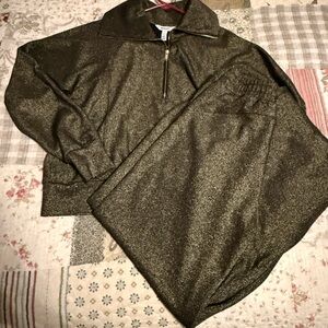 SPANX Shimmering Dark Gold Sweatset Cloud